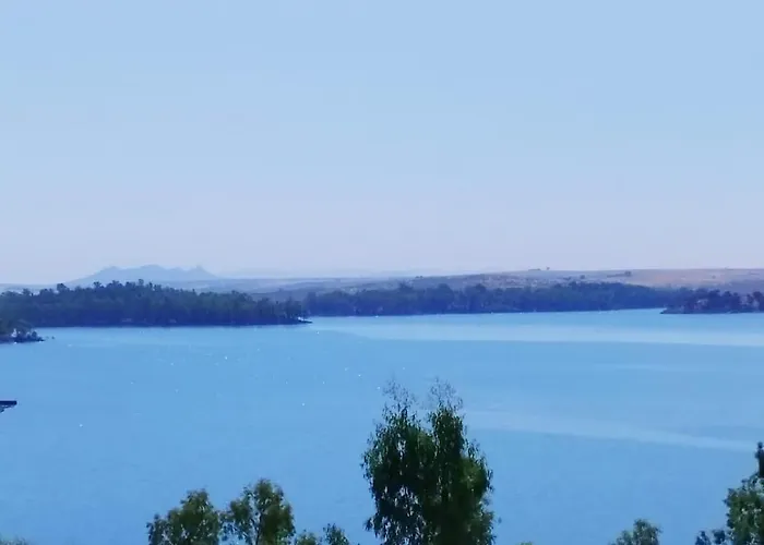 El Burgo Кемпинг